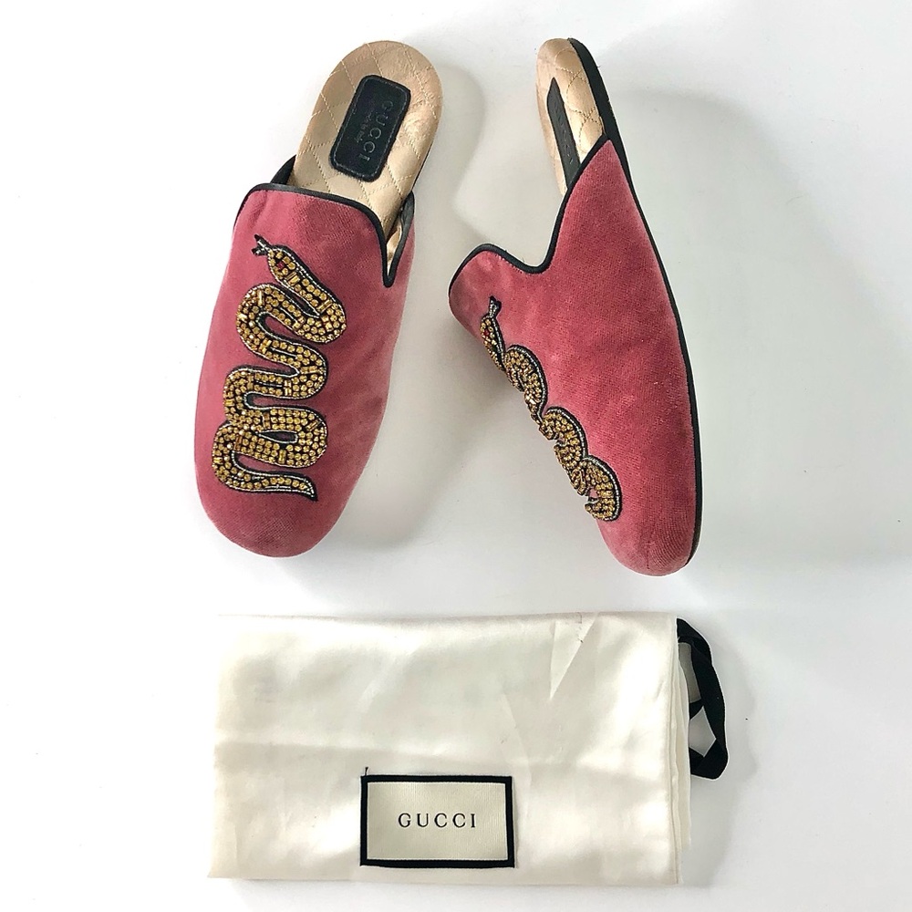 Gucci Pink Velvet Water Snake Crystals Embellished Slip On Mules Flats Slides 37 - Picture 1 of 12